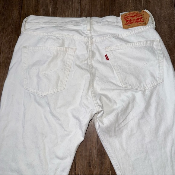 Men’s Levi’s 501 White Jean 32x28 Straight fit Button a fly - Picture 7 of 13